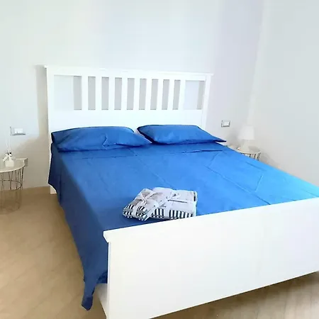Bellatorium House *