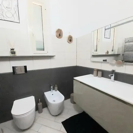 公寓 Bellatorium House *